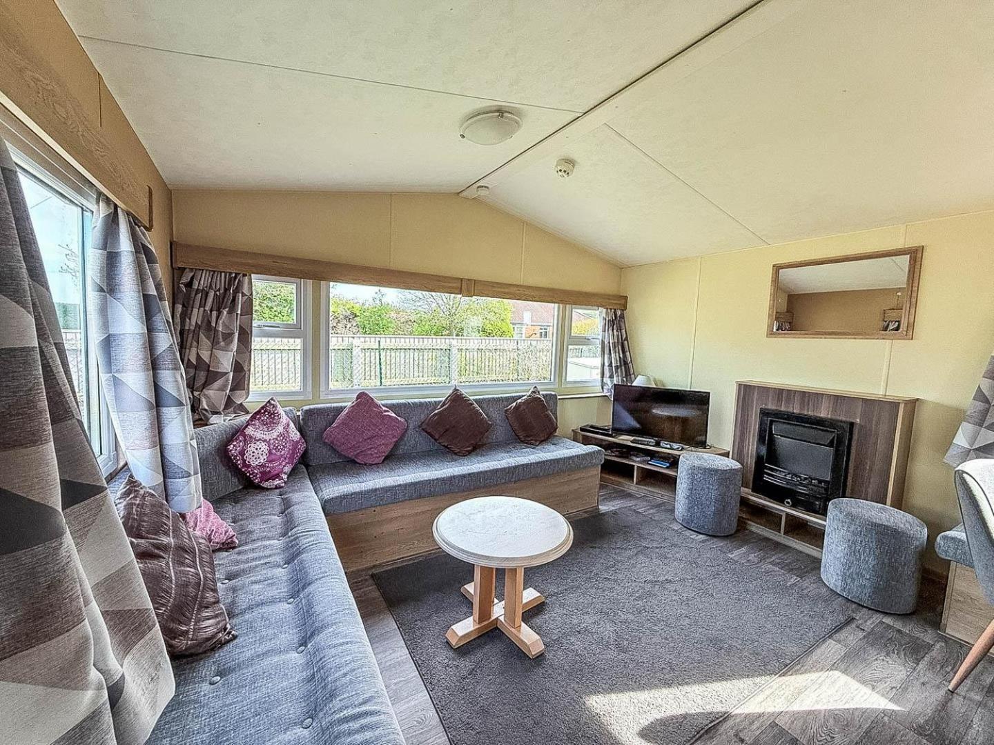 Lovely 6 Berth Caravan At Sunnydale Holiday Park Ref 35375S Louth  Esterno foto